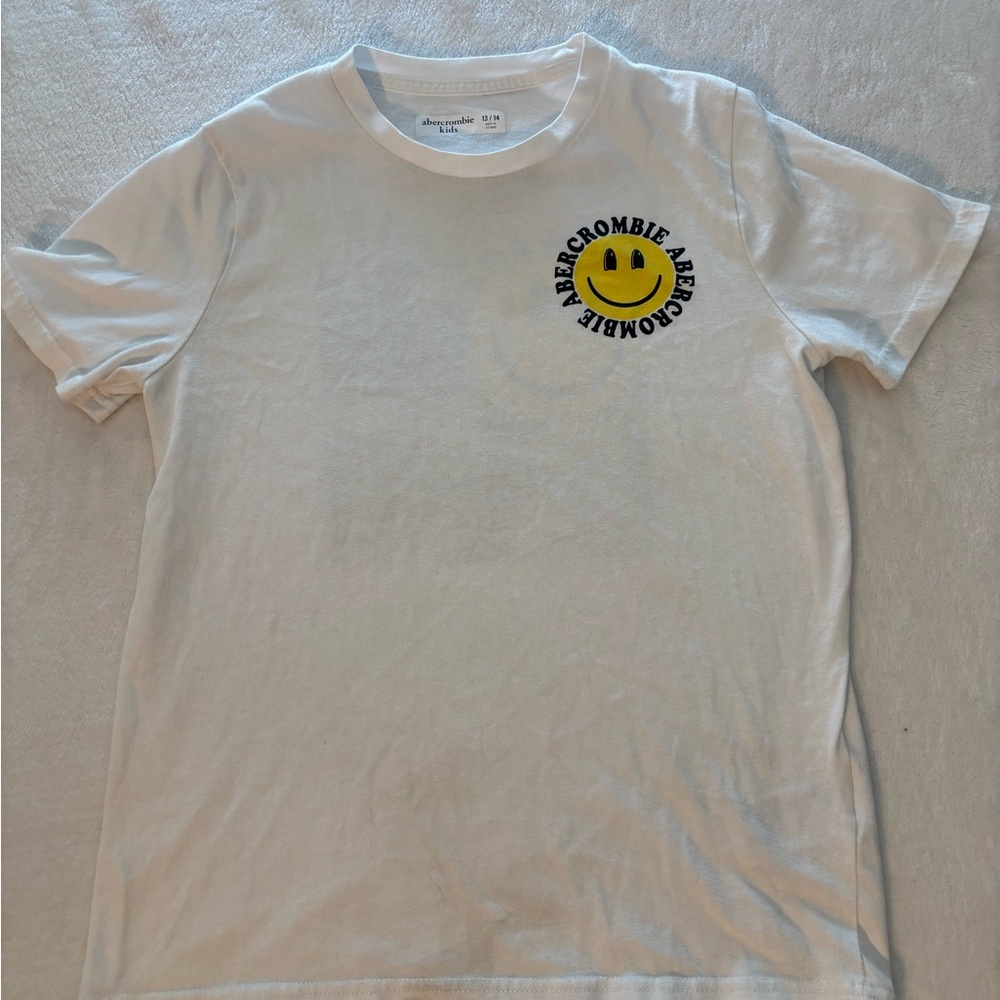 Abercrombie & Fitch Kids White T-Shirt with Smiley Graphic
